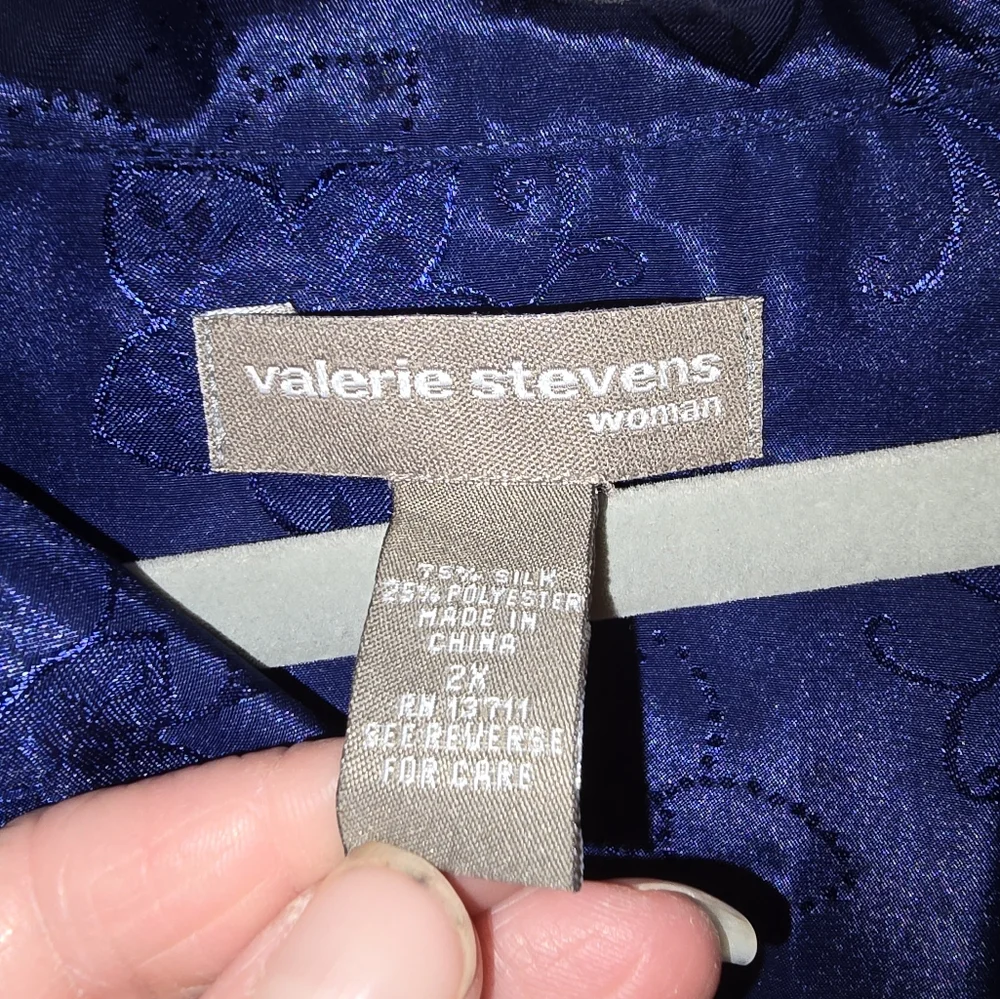 Valerie Steven long nightgown - Picture 9 of 10